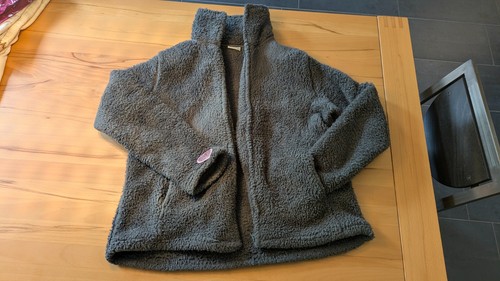 Dunkelgraue teddyjacke mit - dunkelgraue,